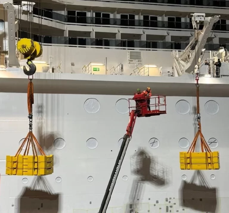 27Te Ship davit test arrangement